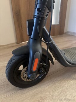 Elektrická koloběžka Ninebot by Segway F2E - 5