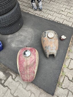 Nádrže Jawa/Cz - 5