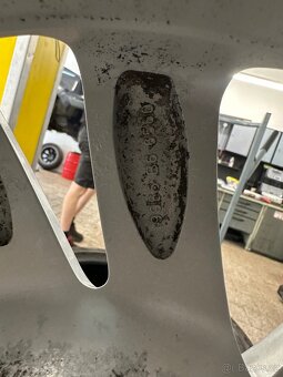 Alu kola OE Mazda 6,5x16 5x114,3 ET52,5 - 5