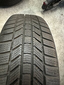 5x112 r17 215/65r17 zimní zánovní - 5