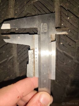 235/55 R17 zimní pneu - 5