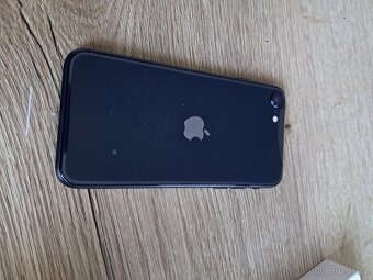 Apple iPhone SE 2022 128GB nepoužitý pouze rozbalený - 5