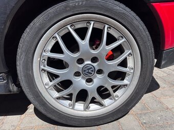 Volkswagen Golf - 5