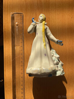 Porcelánová soška Sněhurka - SSSR - zn. Dulevo - 5