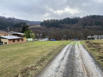 Stavební pozemek k.ú. Lhota u Vsetína, CP 982 m2 - 5