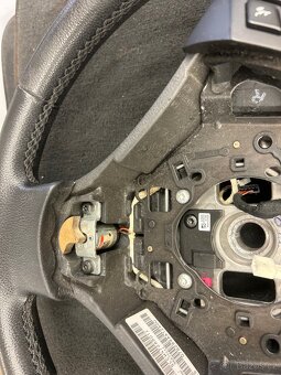 Volant bmw e60 e61 s funkcni drzeni v pruhu - 5