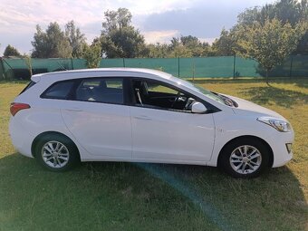 Hyundai i30 1.6 trik. komfort r.v. 2016 - 5