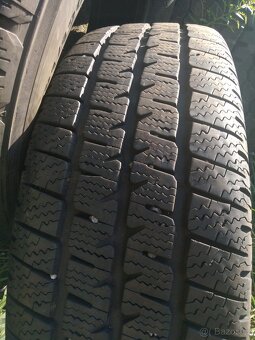 Prodám zimní dodávkové gumy Matador - Kumho 225/75 R16C 121/ - 5