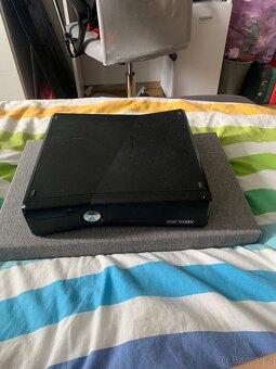 Xbox 360 Slim + Modern Warfare 3 – plně funkční - 5