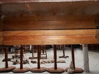 Velký rozkládací jídelní stůl - 5