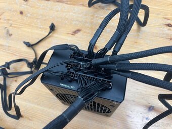 Corsair RM 1000x 80 Plus Gold Plně funkční,záruka - 5