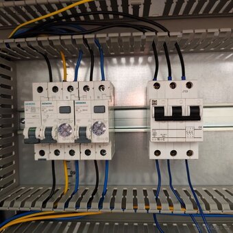 Industriální elektro rozvaděč pro CNC REZERVACE - 5