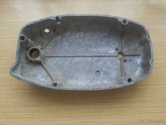 Otáčkoměr, kryt zadního. svě., kryt motoru Jawa 350 634 - 5