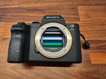 Sony Alpha A7 II + FE 28-70 mm OSS - 5