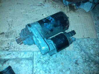 Díly motoru AKQ Golf 1.4 16V - 5