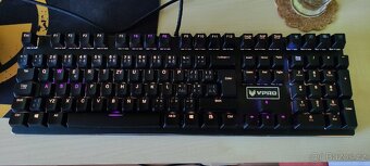 Mechanická klávesnice s RGB - 5