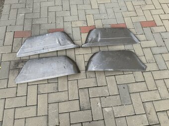Lada Vaz Žiguli, spodky blatníků zadní - 5