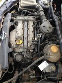 Opel Corsa B 1,2 16V 1999 rok, díly - 5