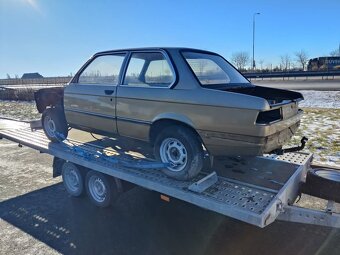BMW E21 318is - 5