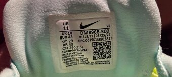 NIKE ZOOM FLY 5 - 5