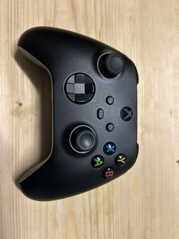 Xbox One S 1TB (All-Digital) - 5