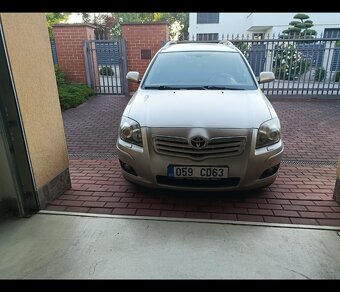 Toyota Avensis - 5