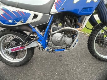 Suzuki DR 650R - 5