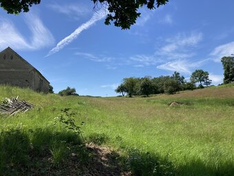 Stavební pozemek (1 091 m², Radnice - Svatá Barbora) - 5