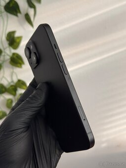 iPhone 15 256GB černý - 5