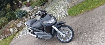 Piaggio Beverly 200 - 5