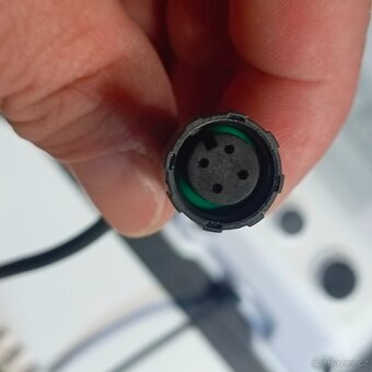 Solární panel na rtk stanice mammotion - 5