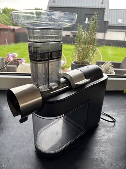 Odšťavňovač Philips HR 1946 - 5