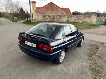 Ford Escort CL 1.4 Benzín 1995 147 000 Km - 5