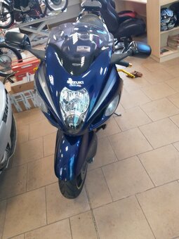Suzuki Hayabusa GSX 1300R - 5