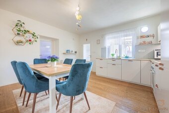 Prodej rodinného domu 221m² - Vyškov - Nouzka - 5