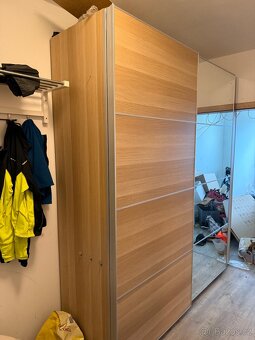 Čtyři vestavné skříně Ikea - 5
