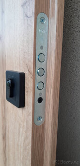 VCHODOVÉ DVEŘE 80,PRAVÉ VÍŠKA 195 CM KOMPLET VIZ. FOTO - 5