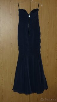 Navy modré dlouhé večerní plesové šaty Lipsy - 5