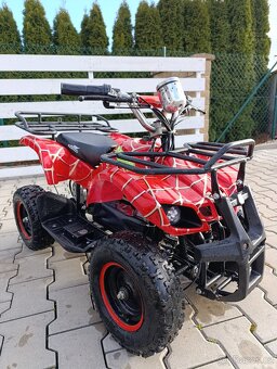 Dětská elektronická čtyřkolka ATV . - 5