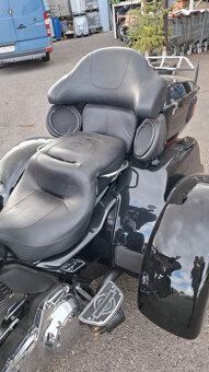 HARLEY-DAVIDSON Triglide /Tříkolka/ - 5