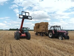 Hesston 4700 - 5