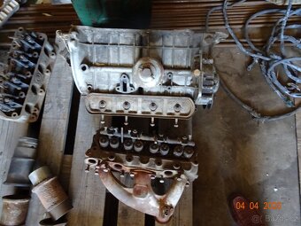 Škoda 1000MB náhradní díly , motor, chladič - 5