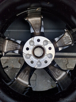 5x114,3 r17 kola nissan xtrail disky alu 17 dacia duster 215 - 5