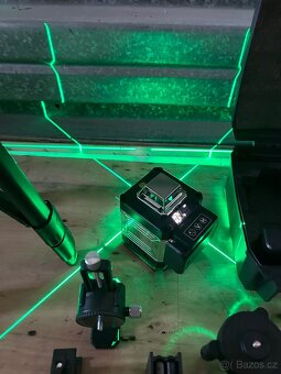 Samonivelační křížový laser 4 x 360° - 5