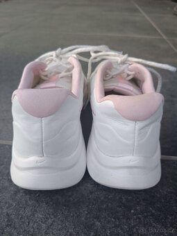 Dětské sportovní boty NIKE vel. 38 - 5