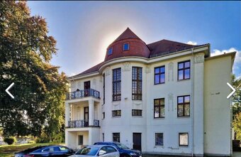 Luxusní historická vila + 11garáží + rybník + 4000m2 zahrada - 5