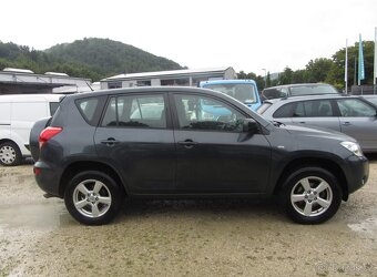 Toyota RAV 4 2,0i Sol benzín 112kw - 5