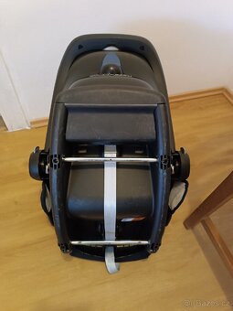 Autosedačka vajíčko maxi cosi + izofix familyfix - 5