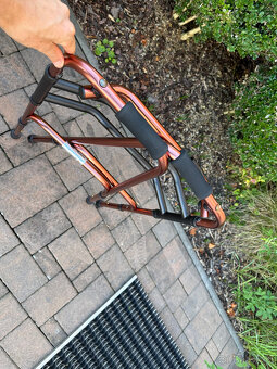 Chodítko pro seniory a důchodce - nové, 4bodové, skládací - 5