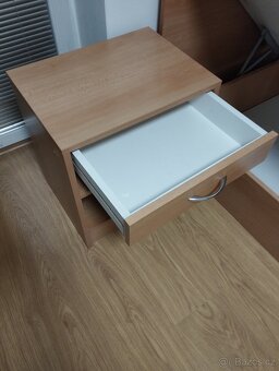 Prodám postel + noční stolek - 5